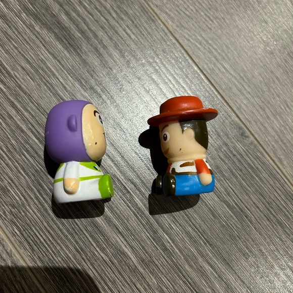 Sitting woody and buzz figures - Picture 3 of 5